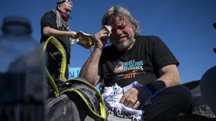 ICE: hubo más protestas y fueron reprimidas con gases frente a un campo de detenidos en Texas