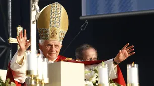 El Vaticano defendió al Papa Benedicto XVI, acusado de inacción ante la pederastia