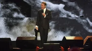 Sigue el éxito arrollador de Luis Miguel