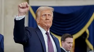 Impugnan la orden de Donald Trump de desmantelar medios financiados por Estados Unidos en el extranjero