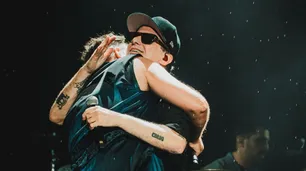 Bautismo de lluvia, mística y redención: "El regreso" de Tan Biónica a los estadios y un abrazo eterno con Calamaro que selló la noche