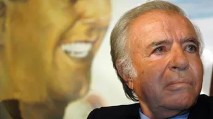 Carlos Menem fue internado de urgencia