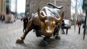 Las acciones argentinas aprovecharon un mercado acotado y subieron en Wall Street