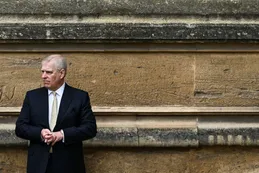 El príncipe Andrés, acorralado por el caso Epstein, renunció a todos sus títulos reales