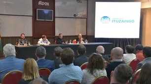 Alberto Descalzo encabezó un conversatorio de seguridad junto a vecinos y vecinas de Ituzaingó