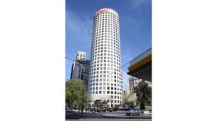 El edificio ‘El Rulero’ celebró los 40 años de su construcción