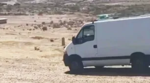 Cabeza en una bolsa de basura y restos humanos en descomposición: un runner encontró un cuerpo descuartizado en Santa Cruz