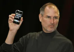 Un viejo cheque de Steve Jobs por 4 dólares se subastó en 36.000