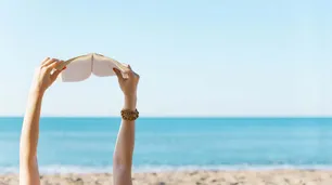 Poesía, cine, sueños y mucho más en libros recomendados para las vacaciones