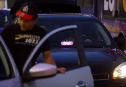 Lyft se adelantó a Uber y se registró para salir a la bolsa en EE.UU.