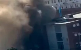 Incendio en el edificio Libertad de la Armada: una ambulancia volcó cuando se dirigía al operativo