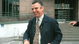 Ordenan que Mario Firmenich sea llamado a indagatoria por la voladura del comedor de la Policía Federal