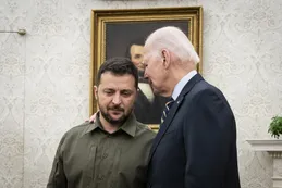 Biden envió más armas a Ucrania: tanques y municiones de racimo que preocupan por riesgos tóxicos