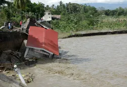 El supertifón dejó más de 10 mil muertos y 2 mil desparecidos en Filipinas