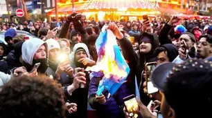 Bronca en Francia: quemaron una bandera de Argentina y usaron una de Lionel Messi para limpiarse los pies