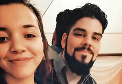 Una pareja se metió al mar, la mujer murió ahogada y buscan al hombre