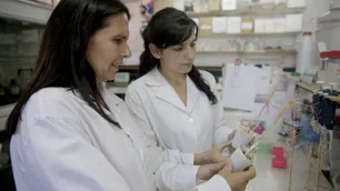 Una científica rosarina recibió el premio L'Oreal-Unesco