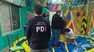 Tragedia en Venado Tuerto: una nena de 7 años murió al caer de un toro mecánico en un cumpleaños