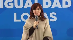 Cristina Kirchner vuelve de El Calafate para encender la campaña con una audiencia y el cierre de listas