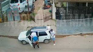 Roban un auto pero lo abandonan a 150 metros porque se quedaron sin nafta