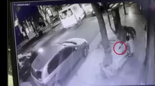 Brutal crimen en Balvanera: quedó grabado cuando le dan cinco disparos frente a una Iglesia