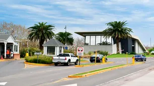 La Justicia investiga pagos millonarios de la AFA a una empresa vinculada a la mansión de Pilar y a Toviggino
