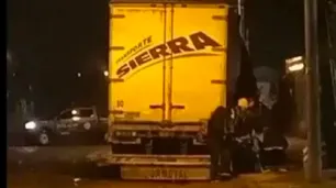 Se llevó 5 botellas de fernet de un camión saqueado en Bariloche: está detenido y hoy será imputado