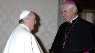 El cardenal Muller reclamó revertir el rumbo de Francisco en la espera del cónclave