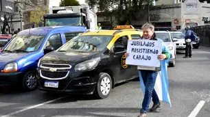 Alertan por un aumento de muertes evitables entre adultos mayores por falta de acceso a medicamentos