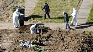 Analizan ampliar los sectores para muertos por COVID-19 en Chacarita y Flores