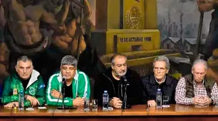 El Gobierno recibe este martes a los líderes de la CGT: la duda sobre Pablo Moyano