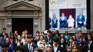 Sergio Massa y Cecilia Moreau encabezaron el XIX encuentro del programa “Uniendo Metas” con 900 jóvenes