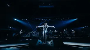 Fito Páez vuelve a los escenarios del Movistar Arena con el “Sale el Sol tour 2026”, repasando todos sus grandes éxitos