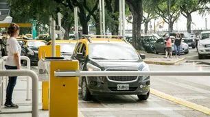 Aeroparque sin taxis: choferes protestan por falta de aumento en tarifas prefijadas
