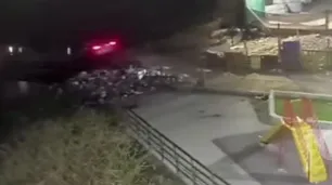 Un auto cayó al Riachuelo y rescataron a una mujer: buscan al chofer imputado por "tentativa de homicidio"