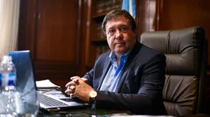 El gobernador de Río Negro le mete presión a Vaca Muerta sur: exige 80% de mano de obra local
