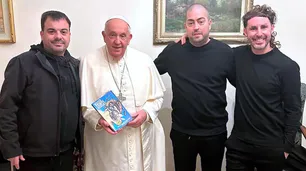 El Papa Francisco recibió al ex líder de Callejeros, Patricio “Pato” Fontanet, y a otros compañeros de su banda