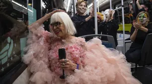 Marta Minujín celebró sus 80 años con boda y un after party con jóvenes en el Malba