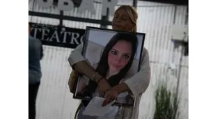 Escrachó con un megáfono al asesino de su hija y le pide a los jueces que “sean justos”