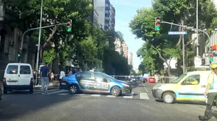 Cruzó en rojo, mató a un hombre y huyó en taxi: lo detuvieron