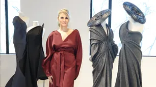 Min Agostini inauguró "Entre mundos" y afirmó que la moda tiene finitud
