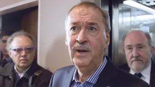 Schiaretti votó con un mensaje claro: "En Córdoba los de afuera son de palo"