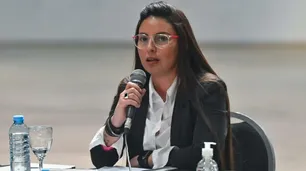 Programa menstrual y línea contra la violencia de género: el plan que busca replicar Ayelén Mazzina