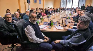 Paritarias recargadas: acuerdos trimestrales, sin techo y lejos de la pauta que impulsó Massa