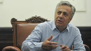 Alfredo Cornejo acusó al Gobierno de "levantar las restricciones" por la campaña electoral