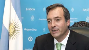 Senador del PJ sobre Adorni: "Es el único argentino que Milei sacó de la pobreza"