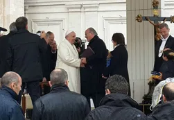 Francisco "le dio una mano" a Tomada y sindicalistas K en pleno conflicto gremial