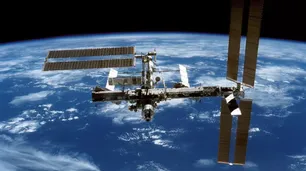 La Estación Espacial Internacional se desvió para evitar el choque con un satélite argentino