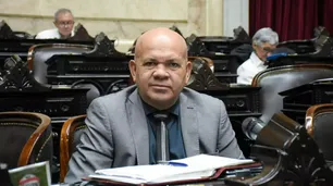 Aldo Leiva: "El problema no son los kelpers, sino la decisión británica de mantener su base militar en Malvinas"