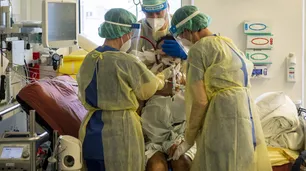 Con Portugal colapsado, Alemania y Austria se ofrecen a recibir pacientes